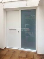 Puerta exterior con 4 lineas horizontales fresadas - Imagen 11