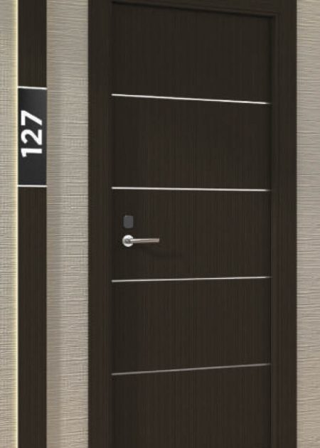 Puerta de entrada para hoteles y apartamentos con 4 lineas horizontales imitación madera