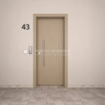 Puerta exterior con 2 lineas verticales fresadas