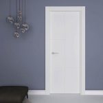 Puerta interior abatible o corredera de ALUMINIO fresada con 1 línea vertical y 2 horizonales desiguales