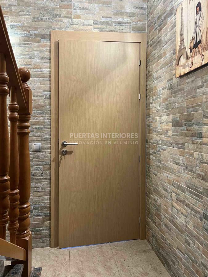 Puerta interior lisa acabado roble natural